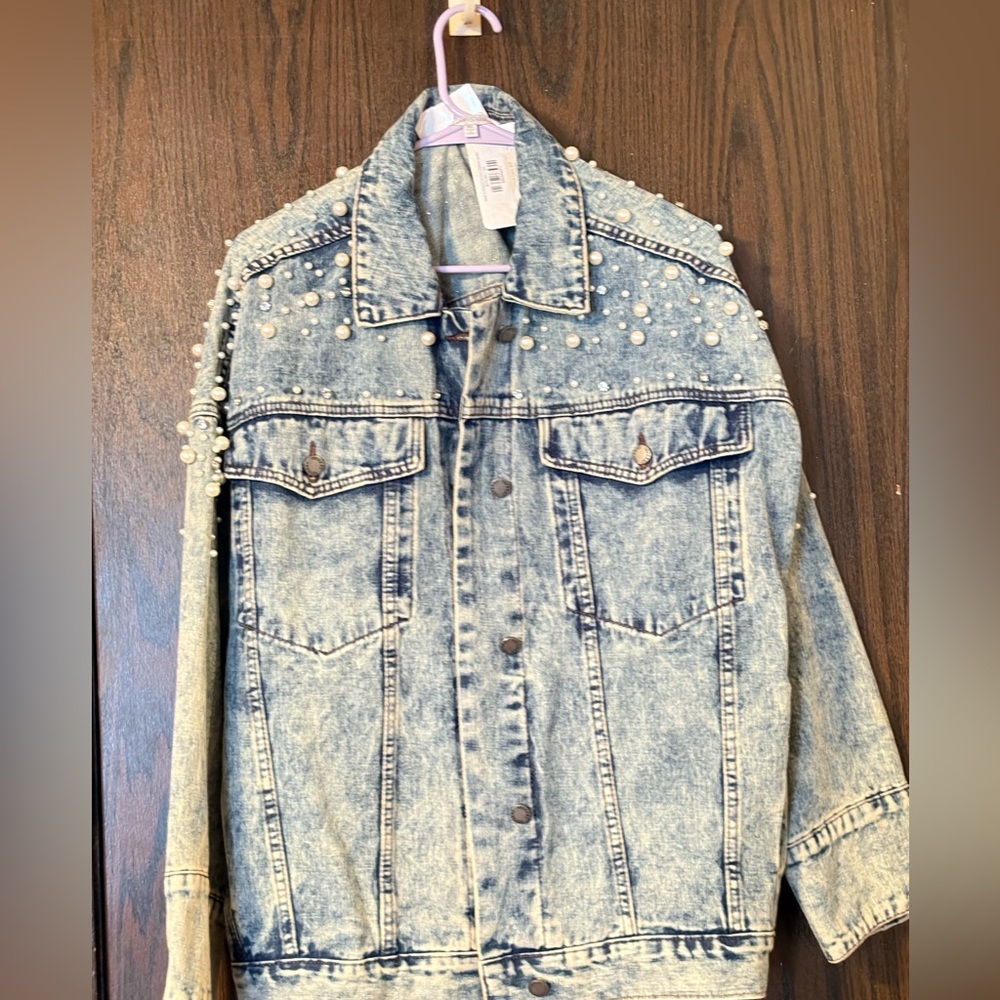 Women's Pearl Embellished Jean Jacket